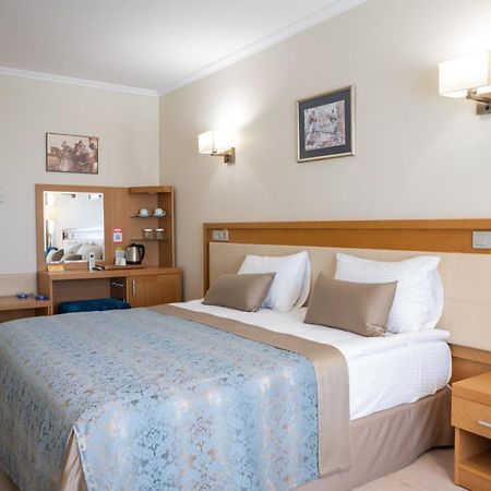 Patalya Lakeside Resort Hotel Golbası Esterno foto