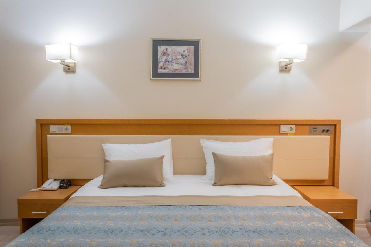 Patalya Lakeside Resort Hotel Golbası Esterno foto